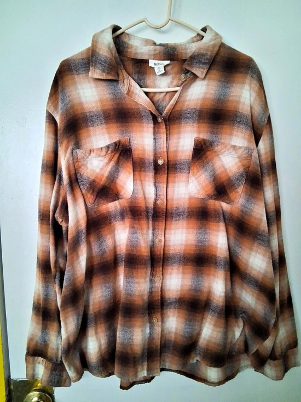 ana Plaid Button Down Shirt in Brown & White XL